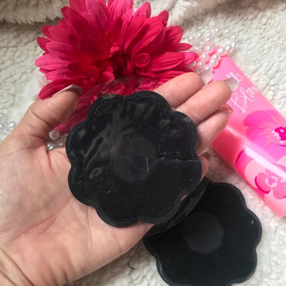 Black Reusable Fabric Silicone Nipple Covers - Picture 4 of 5